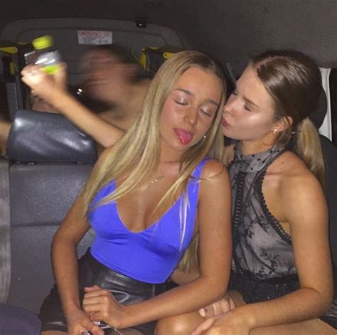 Fun Nightclub Leg Party Porn Pic