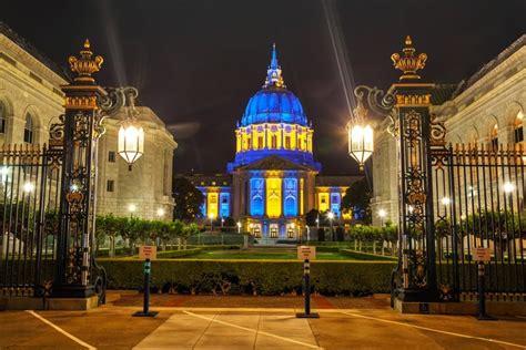 San Francisco City Hall Visitor Info: Hours, Tour, Directions & History