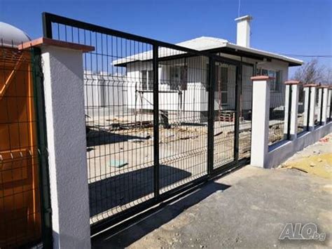 Портални и дворни, гаражни врати с дистанционно отваряне | Врати ...