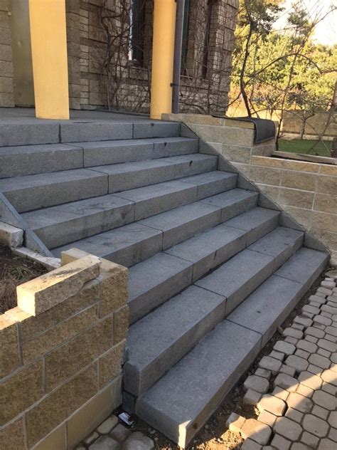 Купить гранитную брусчатку тротуарную в Минске для мощения дорожек