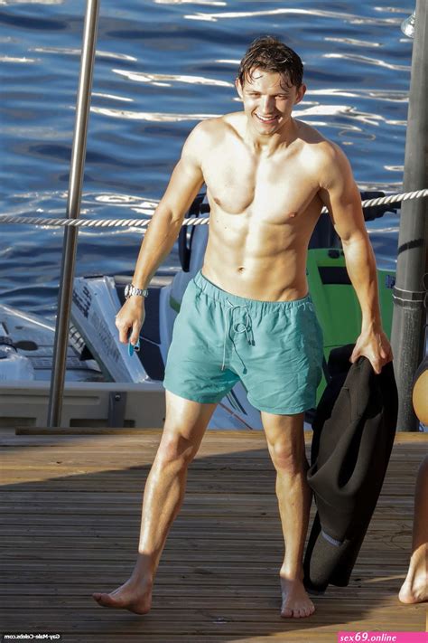 Tom Holland Nude Sexy Photos