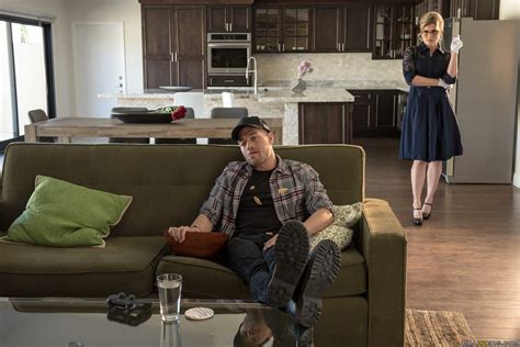 MILF Con Gafas Cory Chase Se Desnuda Y Se Agacha Para Ser Follada En La Ducha PornPics