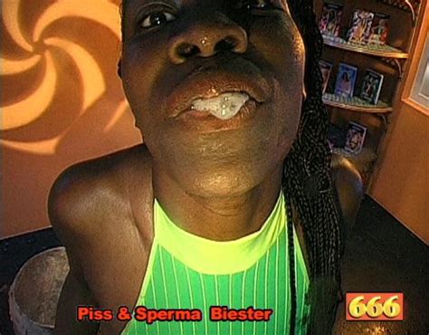 Piss Snapshots With Kathy And Annette Schwarz Porn Pic