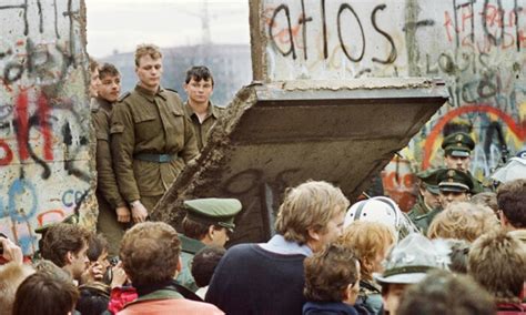 Ans Apr S La Chute Du Mur De Berlin Le Communisme Est Toujours