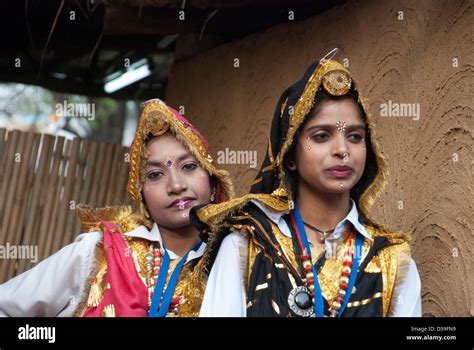 Folk Dancer From Harayana At Surajkund Mela Stock Photo Alamy