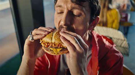 whats  mcdonalds  meal deal  menu explained dexerto