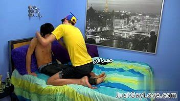 Hombres musculosos de películas gay follan twink y jóvenes grasos sexo foto primera vez