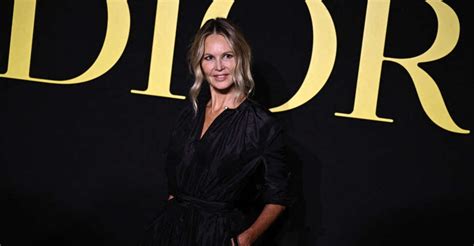 Supermodel Elle Macpherson Reveals She Had Cancer Hit The