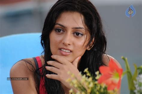 Parvathi Hot Stills Photo Of