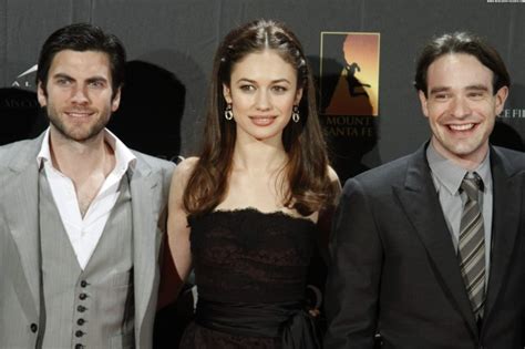 Olga Kurylenko No Source Posing Hot Beautiful Babe High Resolution Nude Celebrities Mobile