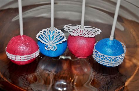 Yumtastics: Disney Frozen Cake Pops