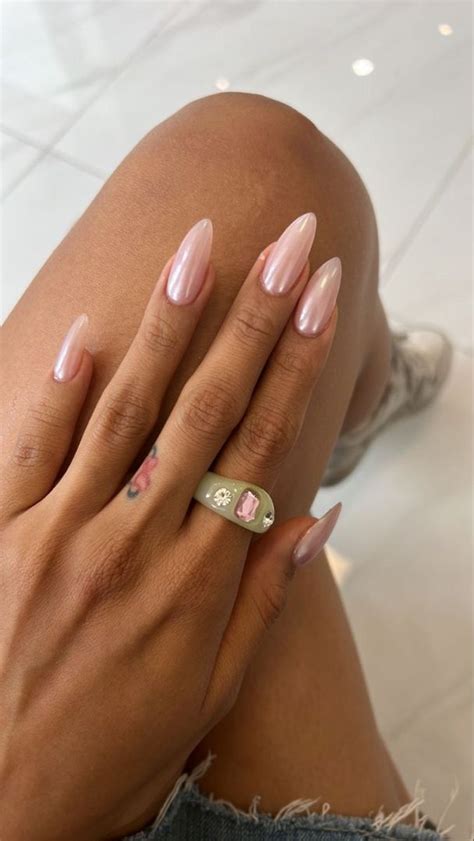 Id Es De Manucure Nude En Id Es Vernis Ongles Jolis Ongles Vernis Ongles