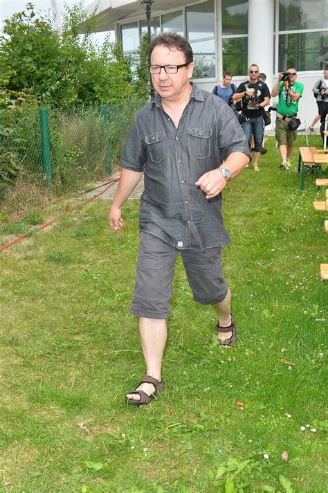 Olbrychski w samych majtkach Stam w bikini i Żmuda Trzebiatowska niemal zgnieciona przez fanów