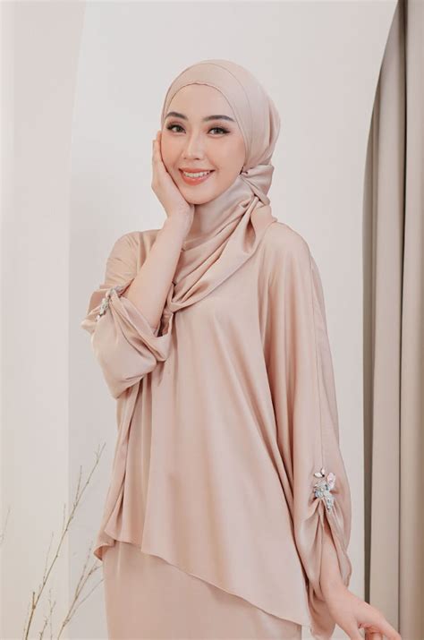 LARNEY PLAIN SHAWL NUDE BROWN Maroon Red