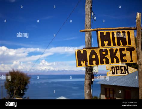 Mini Market Hi Res Stock Photography And Images Alamy