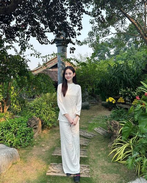 Truy tìm danh tính hot girl chỉ cười thôi đã thu về 10 triệu lượt xem làm cộng đồng mạng xốn xang