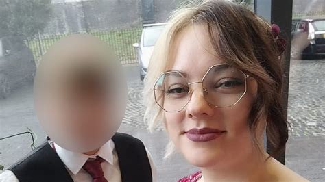 People Are Cracking Up Over This Hilariously Savage Obituary Gay Son Wrote For His Mother