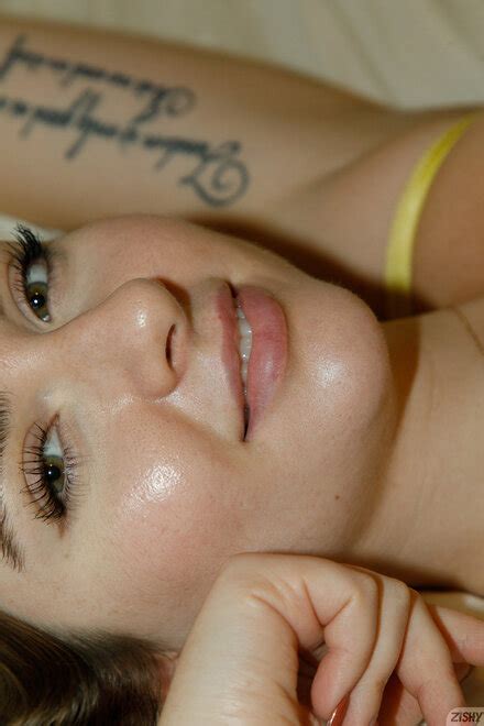 Something Olivia Sexy Striptease Full Porn Pic