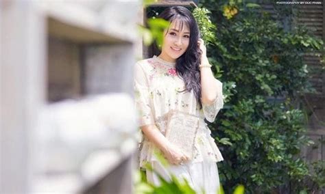 Sau 10 năm hot girl Sài thành Đăng Thư giờ ra sao Báo Tri thức và Cuộc sống TIN TỨC PHỔ BIẾN