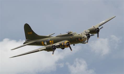 B 17 3 Tony Hisgett Flickr