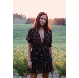 Genesis Rodriguez Hot Pics And Sexy Feet Photos Nude Leaked Diaries