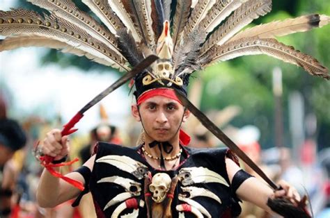 Pakaian Adat Laki Laki Suku Dayak Baju Adat Tradisional Porn Sex 52224