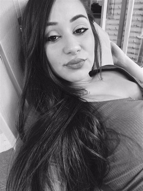 Evie Olsons Hot Selfies NSFW BootymotionTV