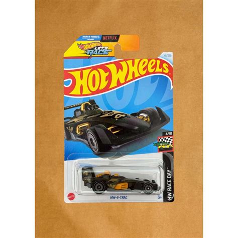 Xe mô hình Hot Wheels Basic HW Trac Shopee Việt Nam