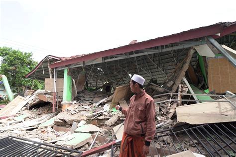 Hundreds Of Lives Lost In Cianjur Quake Left Thousands Other Homeless