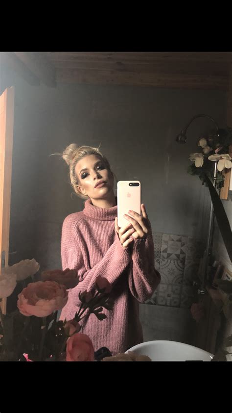 Imagen Etiquetada Con Blonde Camgirl Chaturbate Jana Volkova