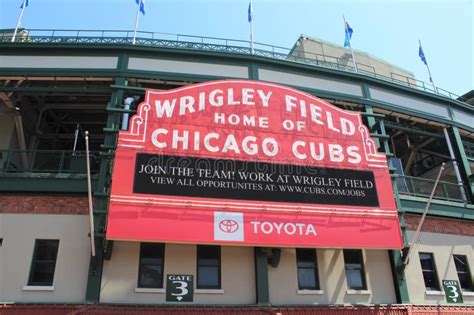 Chicago Cubs Marquee in Summer 2023 Editorial Image - Image of ...