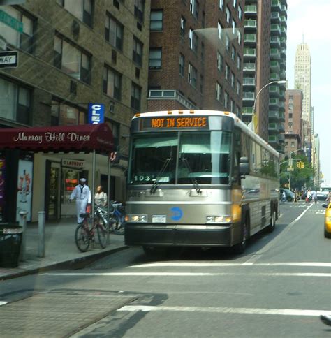 Mta Bus Mci D R Coach Flickr