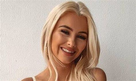 Girls In Lingerie Pics