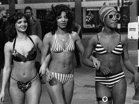 Panorama Knapp sexy freizügig 70 Jahre Bikini News SRF