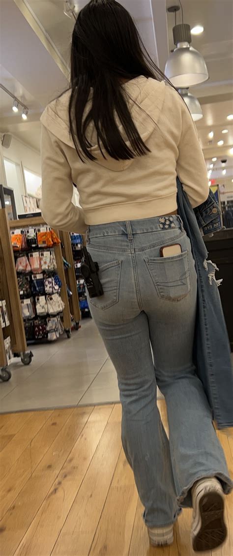 Slim Mexican Latina Squatting And Working Oc Tight Jeans Forum