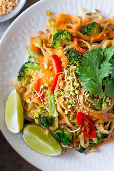 Vegan pad thai