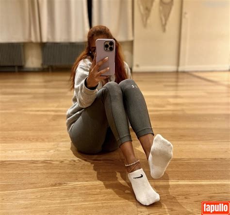 Isabela Stillsinning Stillsinning Nude OnlyFans Photo 14 Fapullo