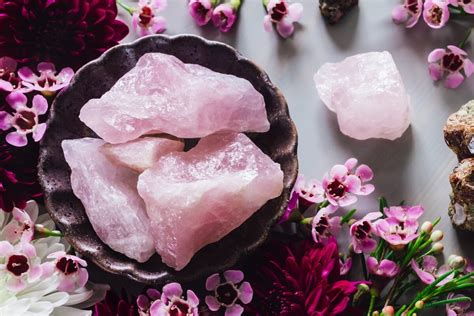 Quartz Rose Propriétés Vertus Et Signification De La Pierre