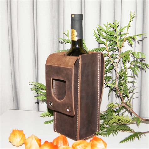 Кожаный чехол для бутылки вина • Изделия из кожи ручной работы купить ...