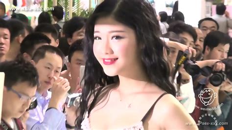 Chinese Model In Sexy Lingerie Show 22