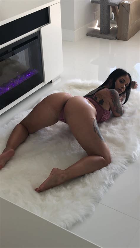 Worship Big Ass Juicy Booty Anal Toys