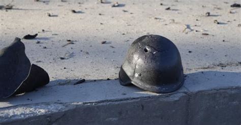 È in corso unaltra battaglia le armi sono le nude immagini Corriere it