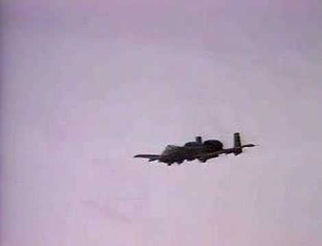 Iraq - A10 warthog fires at tanks US war America saddam gulf - YouTube