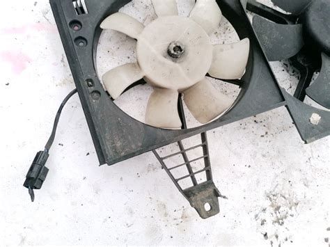 8125v40t Used Diffuser Radiator Fan Volvo V40 2001 20l Eis01234003