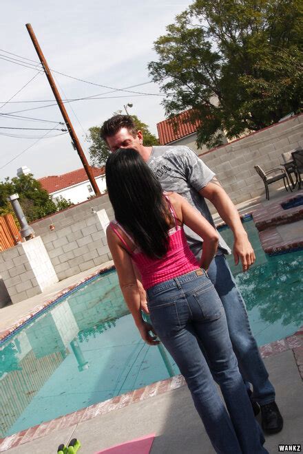 Kendra Secrets Busty Cougar Cumslut 021 Porn Pic