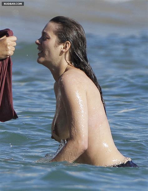 Marion Cotillard Naked Boobs On Set Of Rust And Bone Oct 12 2011 Nudbay