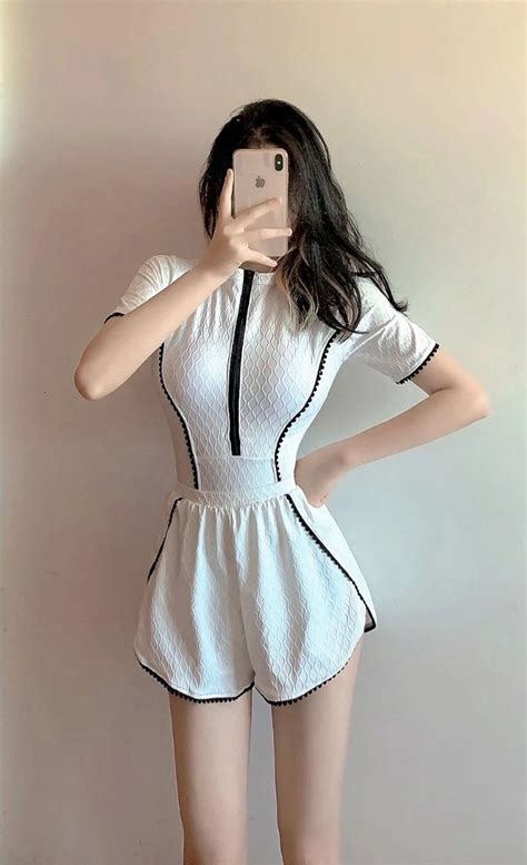 Gợi ý các mẫu đồ bơi nữ kín đáo bikini kín lịch sự cho nàng