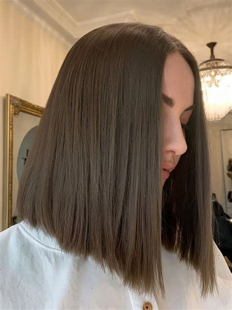 30 Trendiest Long Blunt Bob Haircuts For A Sleek New Blunt Lob