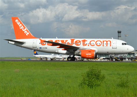 G Eznm Airbus A C N Easyjet Cdg Lfpg Flickr