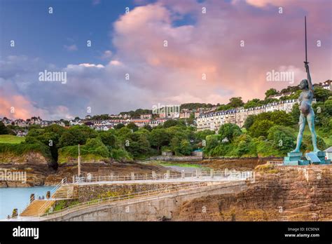 Ilfracombe Harbour Statue Hi Res Stock Photography And Images Alamy